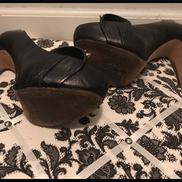 Vince Camuto with spikes like this... - Picture 5 of 5